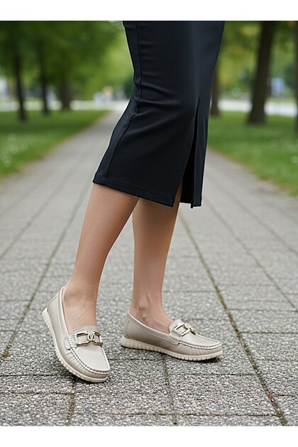 Non-Slip Flat Sole Crinkled Shiny Soft Daily Women's Babat Shoes