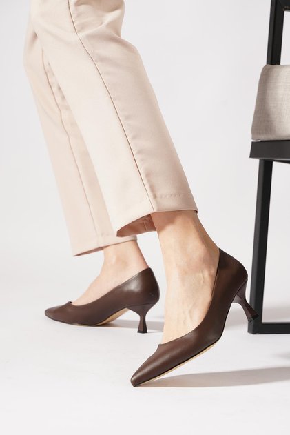 Seraste low heel women's stiletto brown leather