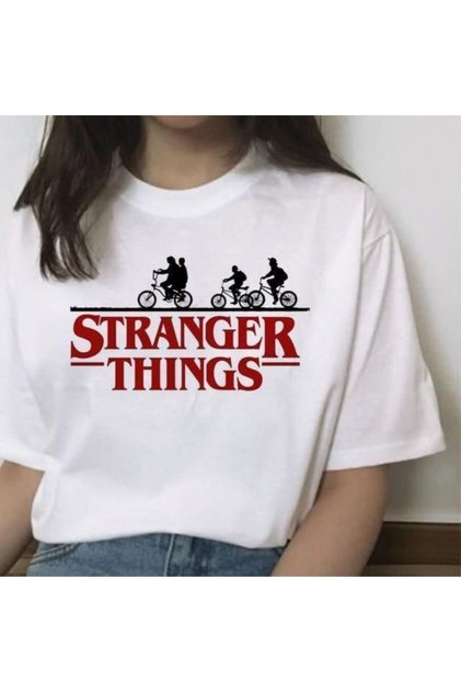 تيشيرت نسائي مطبوع عليه STRANGER THINGS