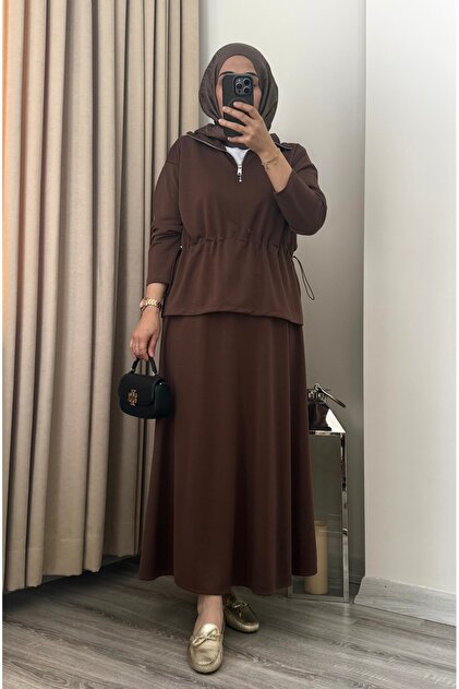 Diva Pike Fabric Skirt Suit Wide Fit Sweat-Skirt Suit