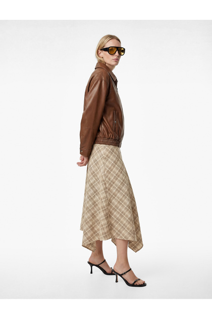 Comfortable Fit Asymmetrical Cut Midi Plaid Skirt