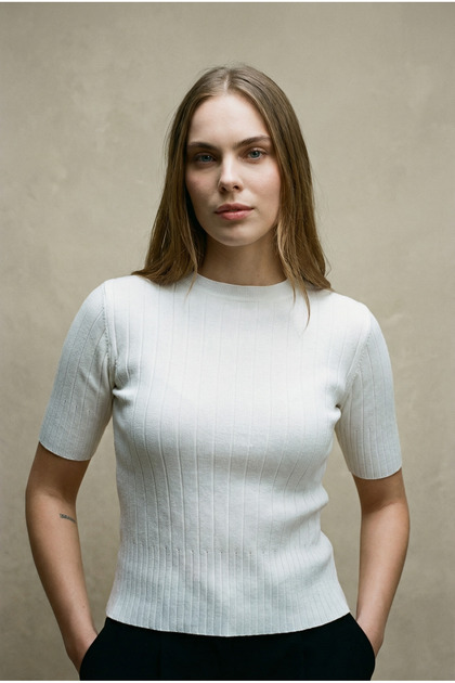 Basic Short Sleeve White Women's Knitwear Blouse