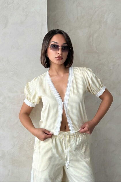 Guipure Detailed Striped Blouse - Yellow | D2868 - Yellow