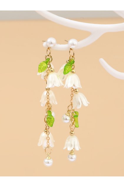 Flower Drop Faux Pearl Embellished Earrings