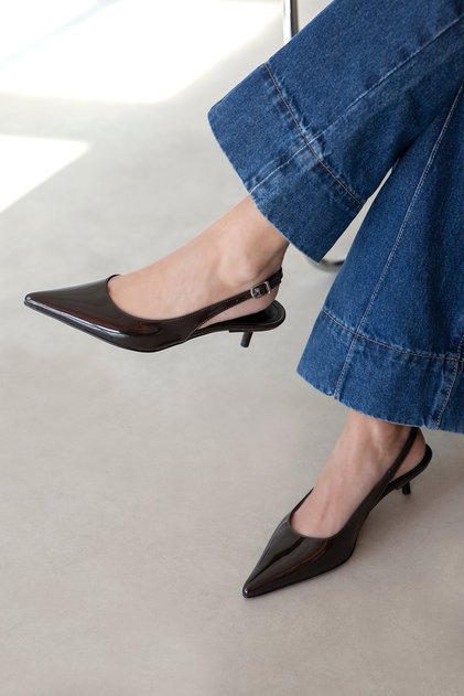 Cuesta Women's Heeled Patent Leather Shoes Brown