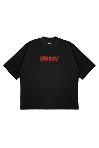 تي شيرت STUSSY RED TEXT مطبوع بمقاس كبير للجنسين، قماش سميك (240 جرامًا لكل متر مربع)