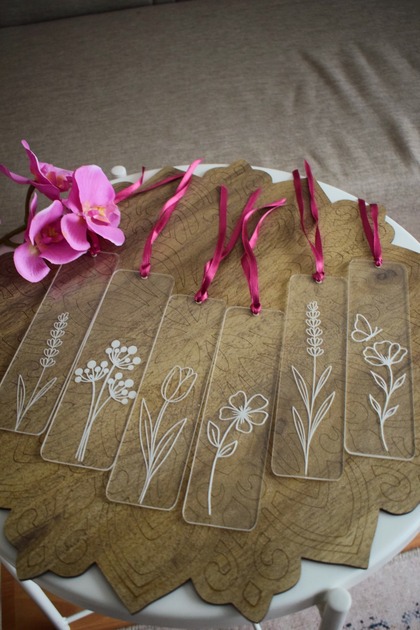 Transparent Plexi 6 Book Markers