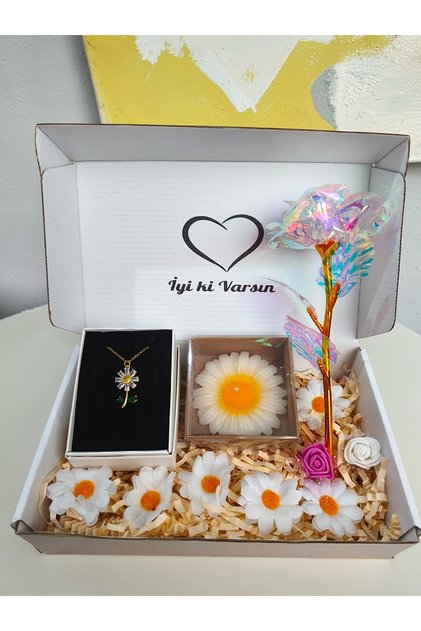 Papatya Hediye Set- Çelik Zirkon Taşlı Papatya Kolye- Mum-Sonsuzluk Gülü Sevgiliye Hediye Kadına