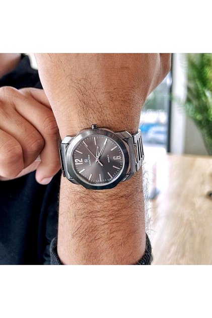 Men's casual steel watch in gray
