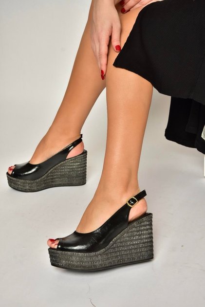 Y996553560 Black Rustic Wedge Heeled Women's Shoes