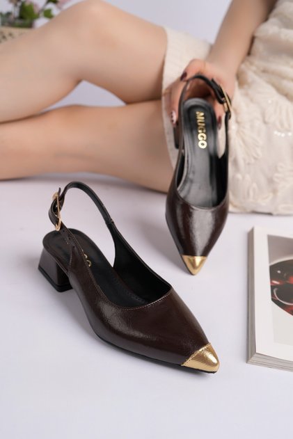 Chance Gold Toe Detailed Pointed Toe Open Back Women's Low Heel Shoes