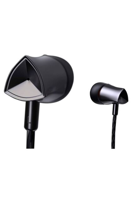 Black wired headphones with high-quality, clear sound and a microphone, in a comfortable and Lightweight design.