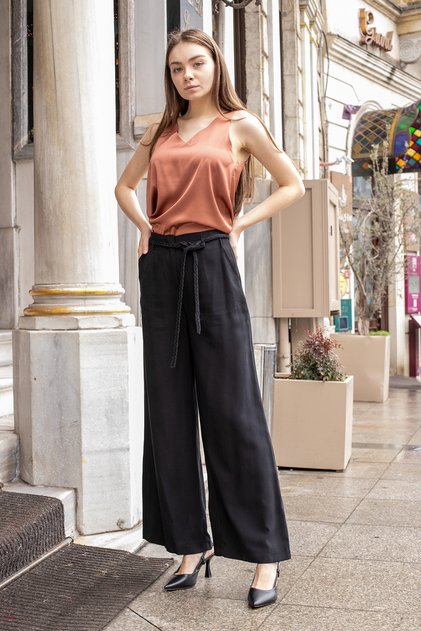 Women's Modal Diagonal Fabric High Waist Side Pockets Belted Wide Leg Palazzo Trousers-Black