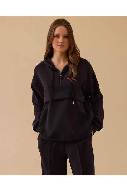 Kapüşonlu Fermuar Detaylı Sweatshirt