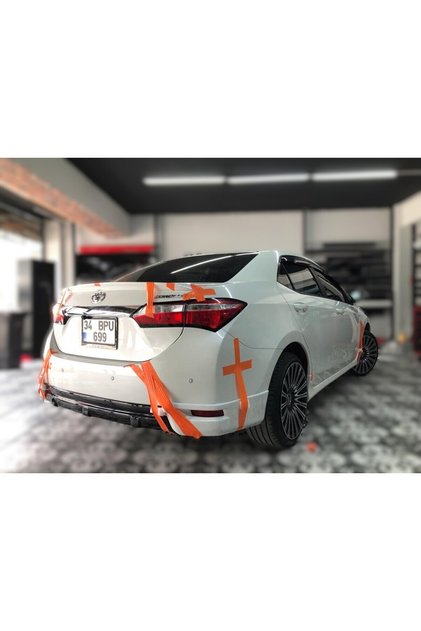 Toyota Corolla Arka Flap + Orta Difüzör Boyasız 2013-2018 arası