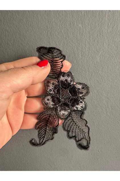 Siyah Pul Payet İşleme Siyah Çiçek Arma Dikiş Aplike 16x5 Cm