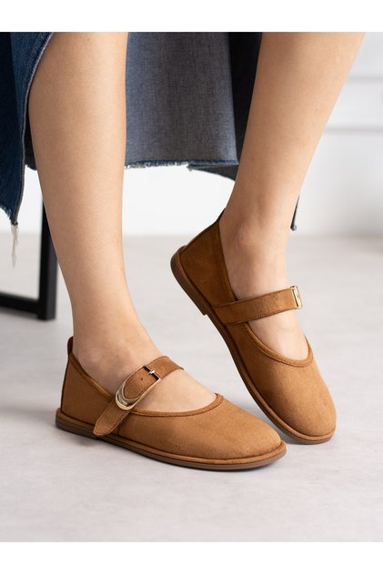 Avenu Women's Ballerinas with Tan Buckle