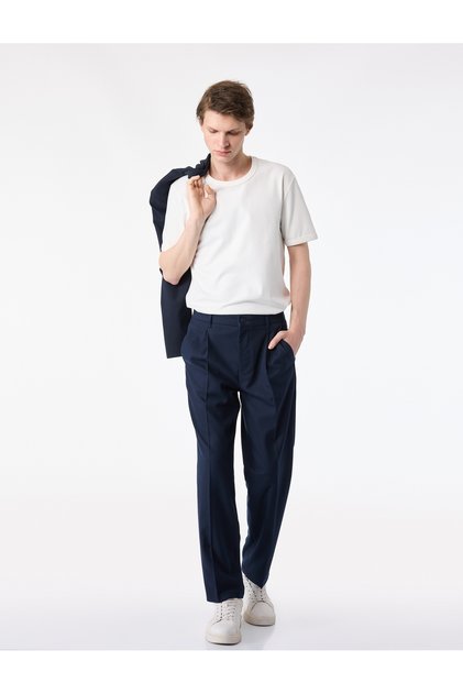 Regular Fit Viscose Blend Pocketed Buttoned Pleated Fabric Trousers