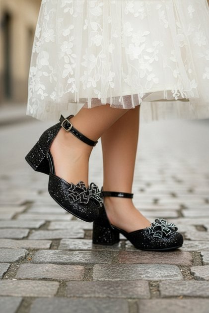 Sparkly and Stoned Bowknot Girls' Heeled Evening Dress Shoes