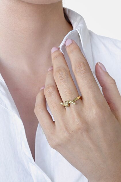 Elegant Spiral Ring