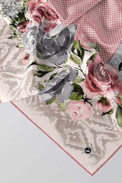 Twill Çiçek Desenli Pudra Renkli 90x90 Eşarp (İpek İçermez) Kenar Dikiş Şekli El Dikişli