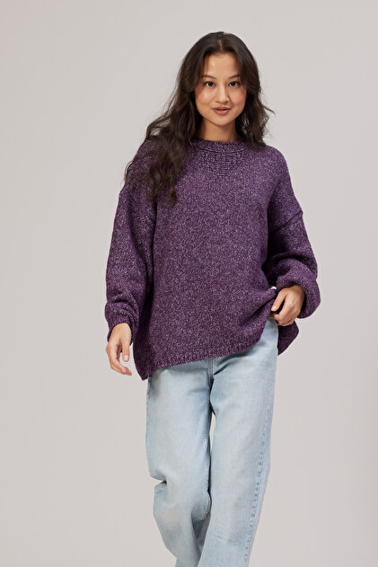 CREW NECK KNIT SWEATER