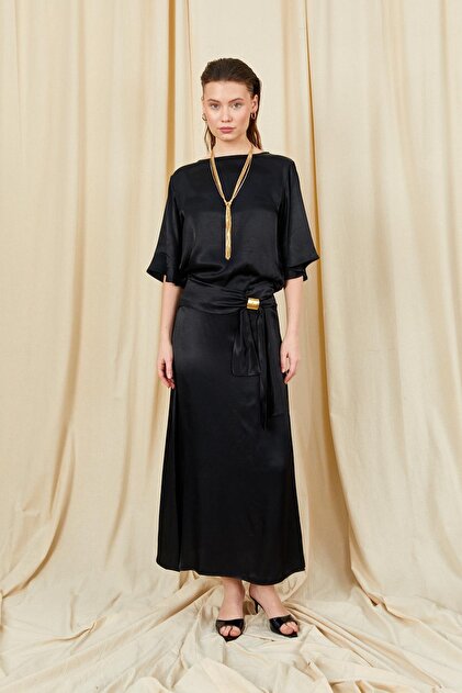 Women's Black 9090 Short Sleeve Low Sleeve Skirt Gold Buckle Satin Suit