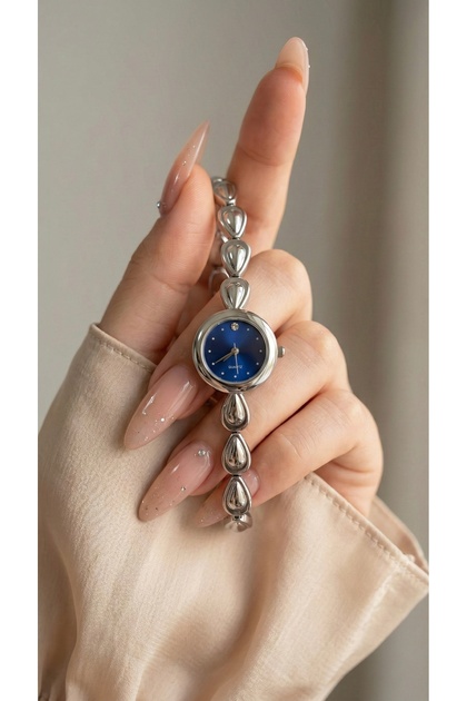 Vintage Women's Steel Watch Silver Color Blue Dial Luxury | Stylish Elegant Old Money Wristwatch 2026