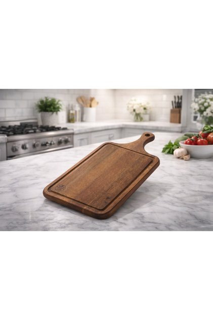 🪵✨ Premium wooden cutting board from Al Saif, measuring 41.9 x 20.8 cm – High quality and practical design for the modern kitchen