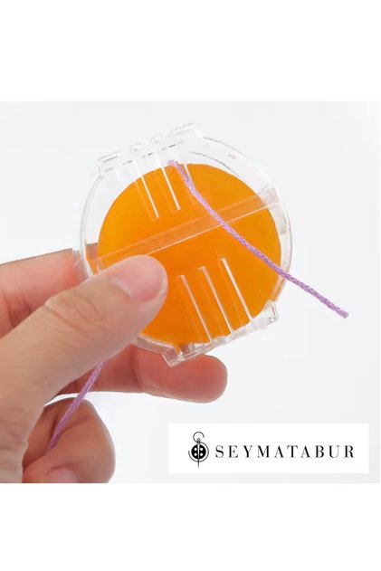 Beeswax, in Plastic Box, Yarn Moisturizer