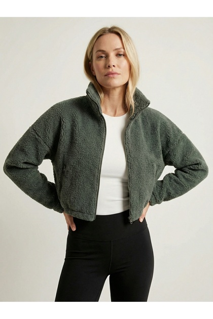 Uzun kollu Oversize Fit Cepli Crop Spor Astarlı Fermuarlı Peluş Ceket
