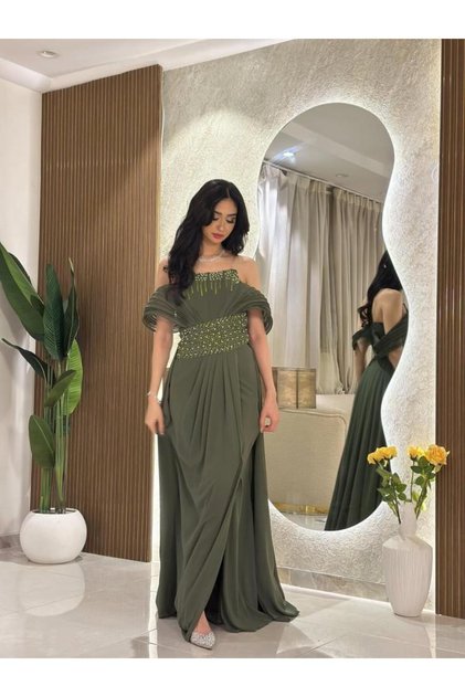 6852-فستان سهره اخضر زيتوني بتصميم ملفت و خلاب