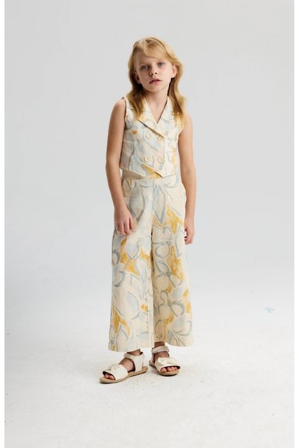 Limi Girl's Soft Texture Patterned Vest and Pants 2-Piece Set