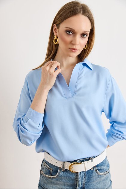 Women's Baby Blue V-Neck Woven Viscose Flowy Blouse Blz-19003239