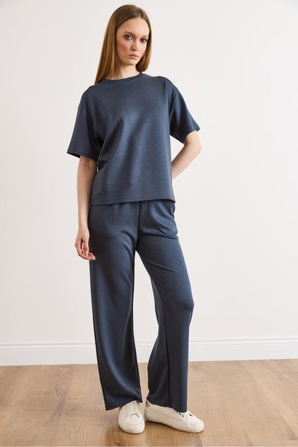 Women's Smoked Modal Buttoned Top and Short Sleeve Flowy Set Tkm-19000476