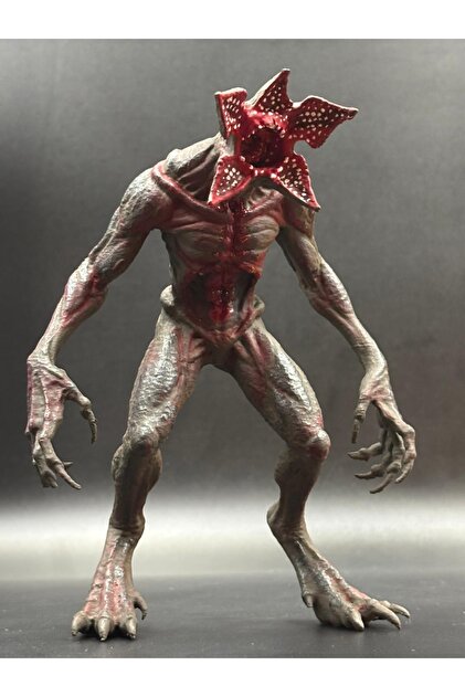 T*ん様 Stranger Things Demogorgon フィギュア　イン BANDAI Stranger Things Demogorgon 28 cm Koleksiyon Figürü : Amazon