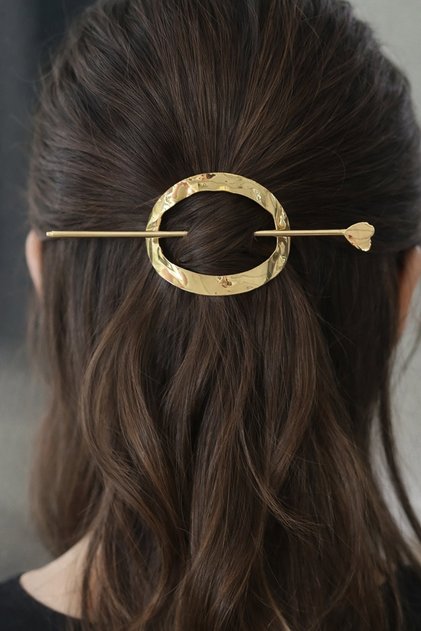 Gold Color Heart Detailed Metal Knob Buckle