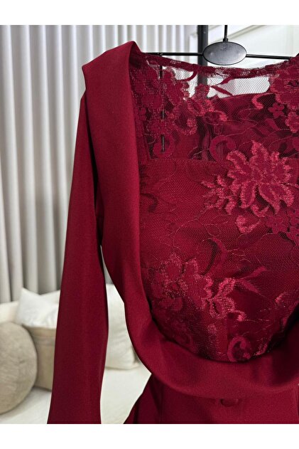 FASHION An elegant red dress with an open neckline and luxurious Lace embroidery on the chest and sleeves.- Trendyol FASHION An elegant red dress with an open neckline and luxurious Lace embroidery on the chest and sleeves.- Trendyol