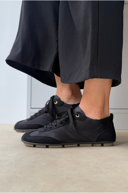 Women's Sneakers Black