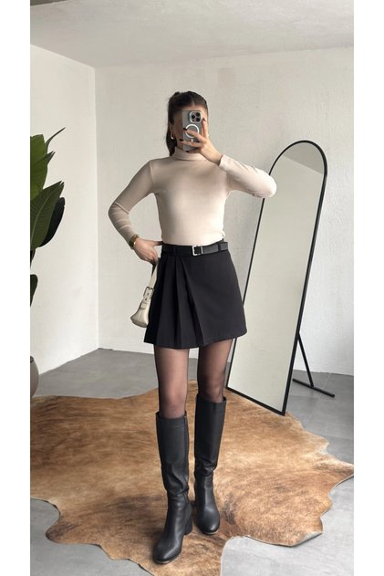 Women's Black High Waist Belt Pack Old Money Viscose Pleated Mini Skirt with Shorts