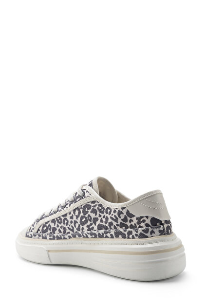 【人気・相場15万】ユーン・ヒョプ　ジャグラー　グレー/ホワイト Lumberjack SHAKIRA 5FX Leopar Kadın Sneaker - Fiyatı, Yorumları