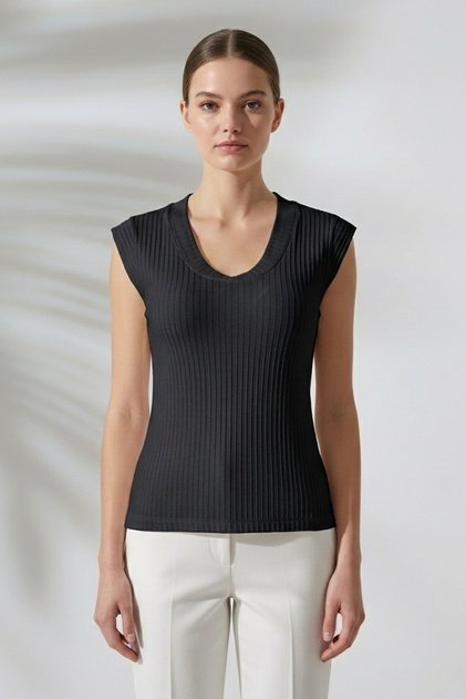Dolores Slim Fit Soft-Textured Month Sleeve Stretchy Jacquard Knitted Basic Top & Blouse - Black