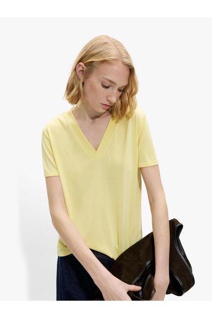 Kadın V-Yaka Basic T-shirt