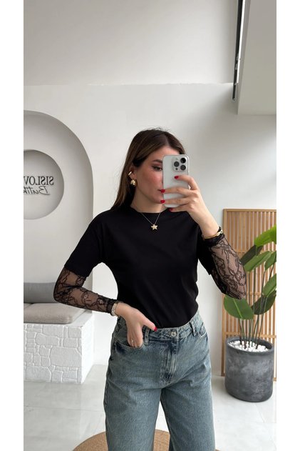 Siyah Kolu Dantelli T-Shirt - 7082
