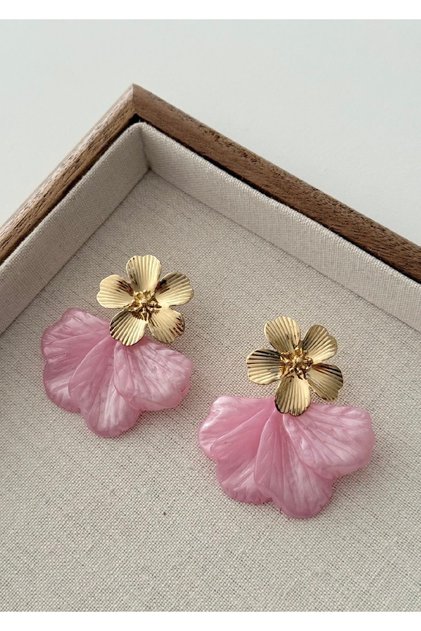 Gold Flower Detailed Pink Leaf Earrings