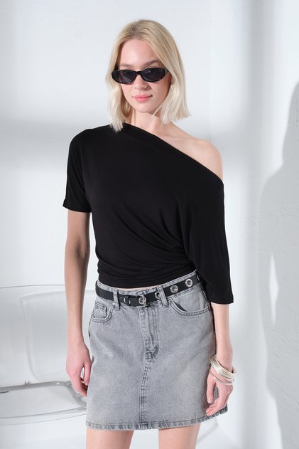 Tek Omuz Kayık Yaka Soft Touch Premium Yarasa Kısa Kollu Örme Kadın Tişört Bluz @Emilia