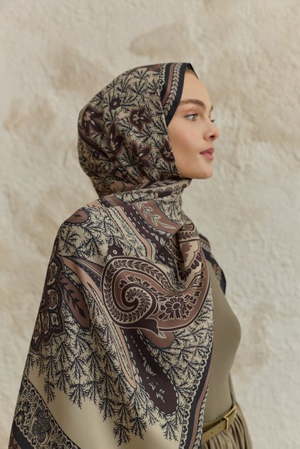 كوبرا بريف منقوش شال بلوسوم مينك