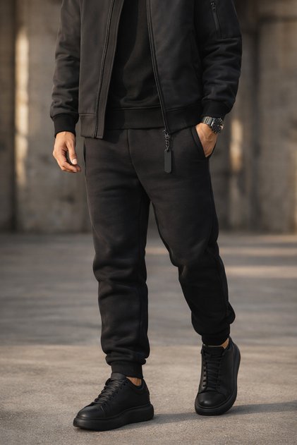 Men's Black Relaxed Fit Sweatpants 3 Thread Fleece-Lined Thick Fabric