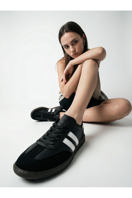 Retro Series Vintage Design Casual Sneakers S Old Money Style Stylish and Comfortable Women's Sneakers