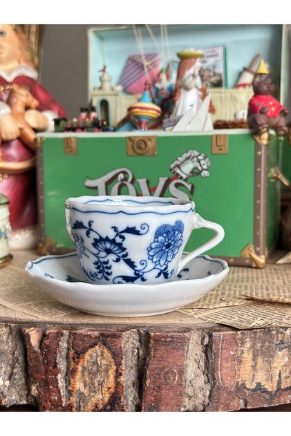 Antique German Hıtschenreuther Stamped Porcelain Blue White Onion Pattern Blueblanc Whale Handle Turkish Coffee Large Cup
